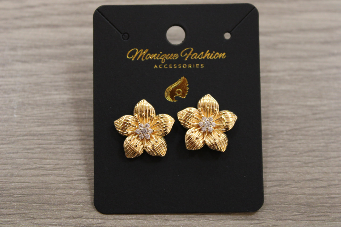 Flower power studs