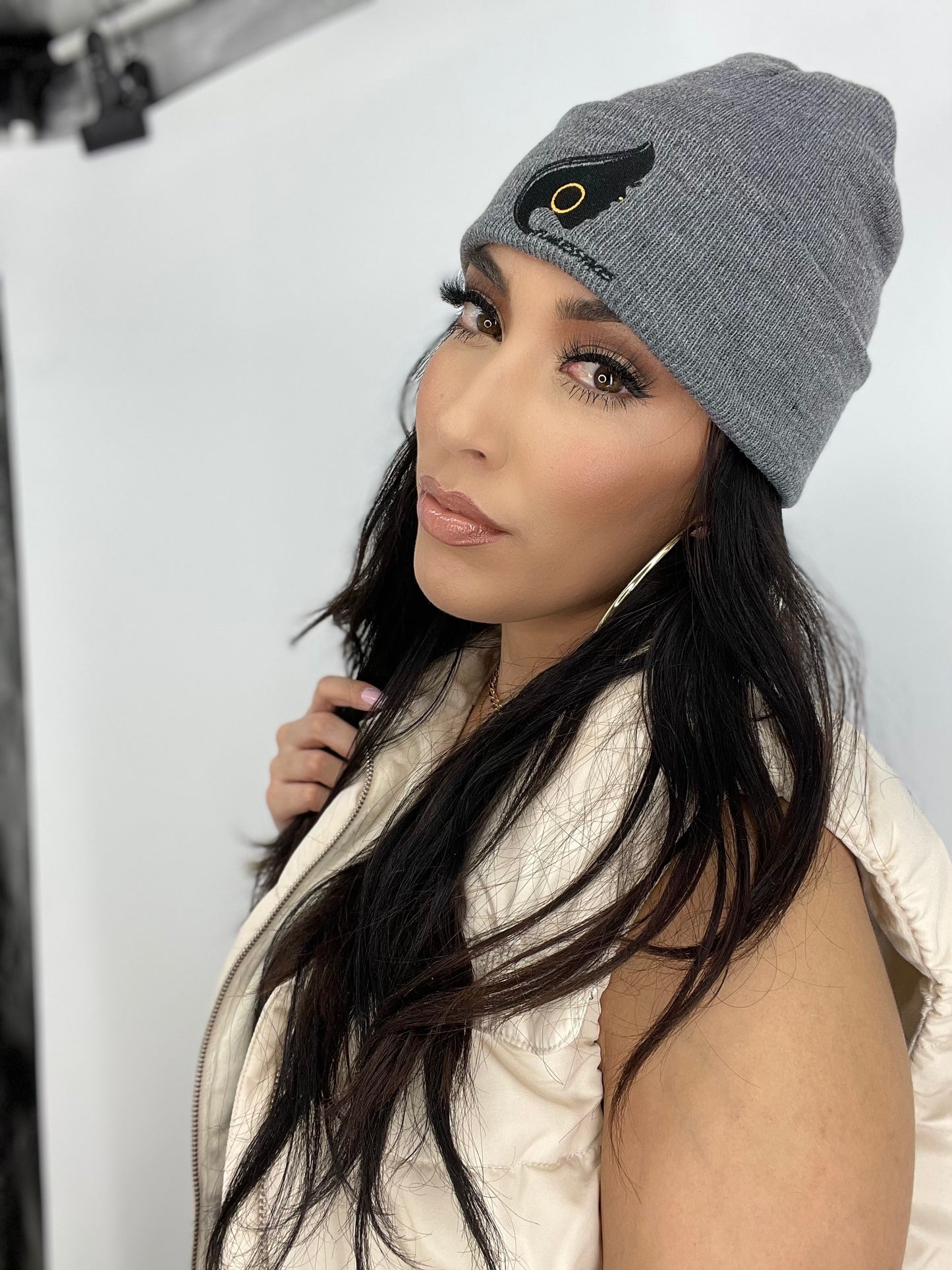 Flawless Faces beanie - Monique Fashion Accessories