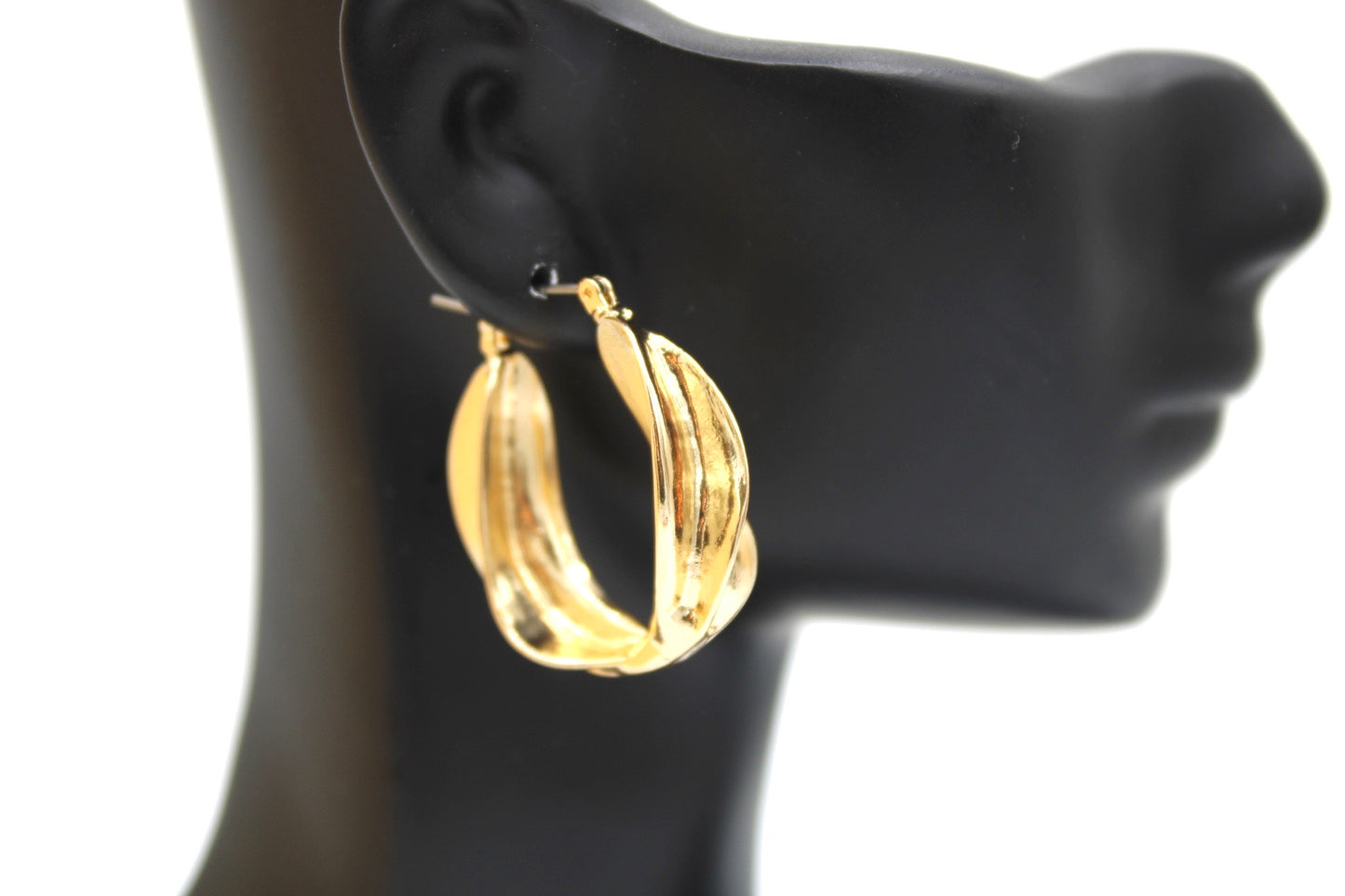 Chunky twisted hoop - Monique Fashion Accessories