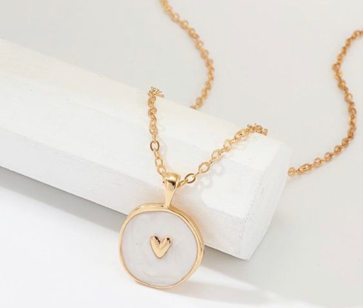 Pendant necklace - Monique Fashion Accessories