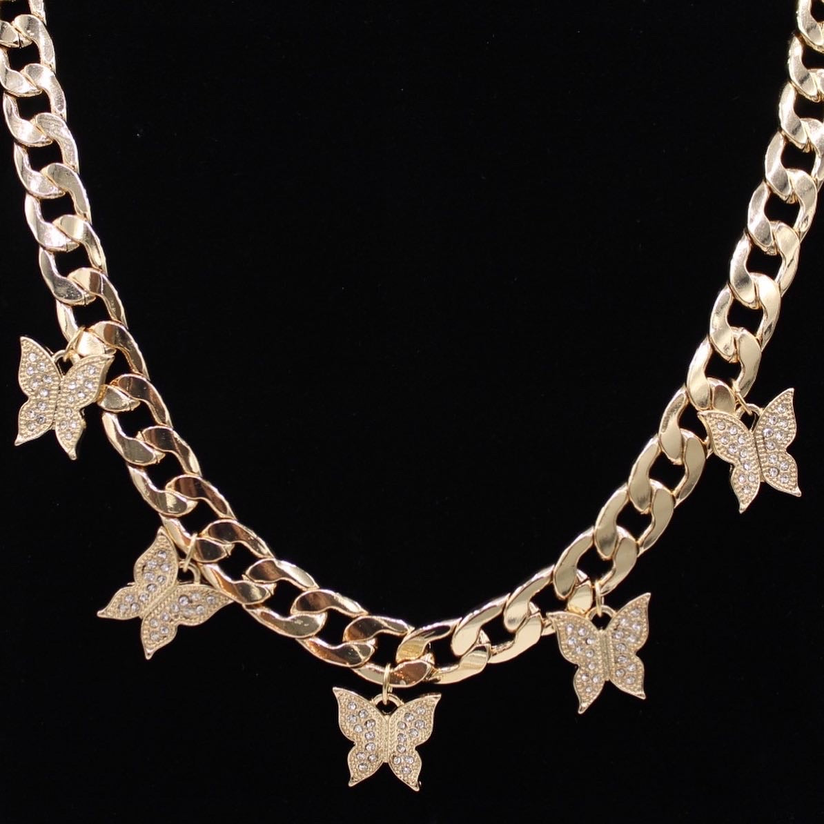 Butterfly links necklace - Monique Fashion Accessories