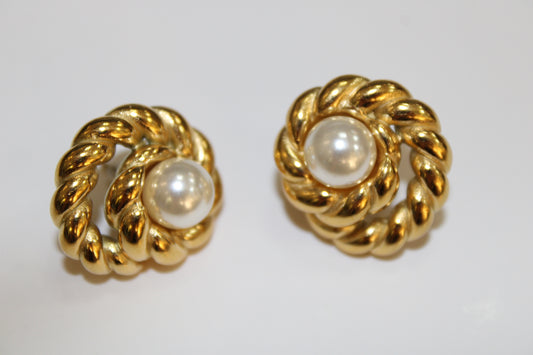 Conch studs