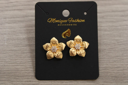 Flower power studs