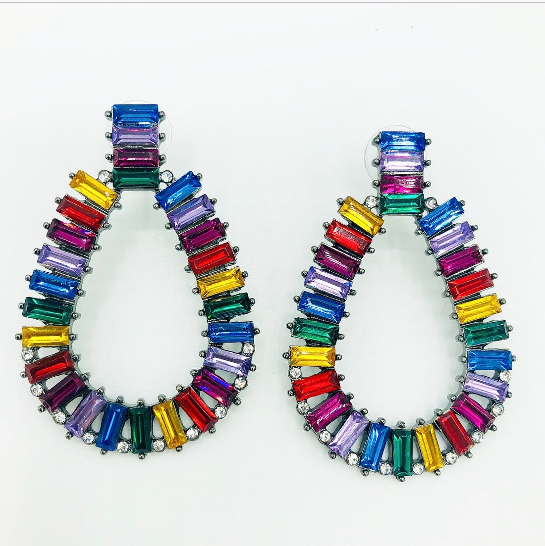 Multicolor drop stud - Monique Fashion Accessories