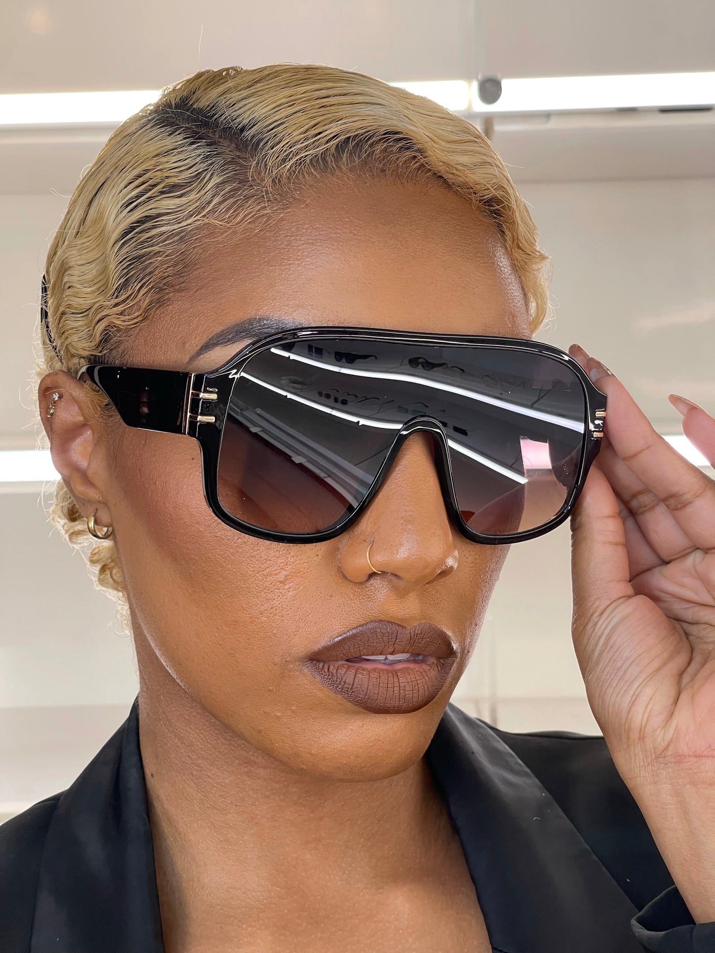 Blackout shades - Monique Fashion Accessories