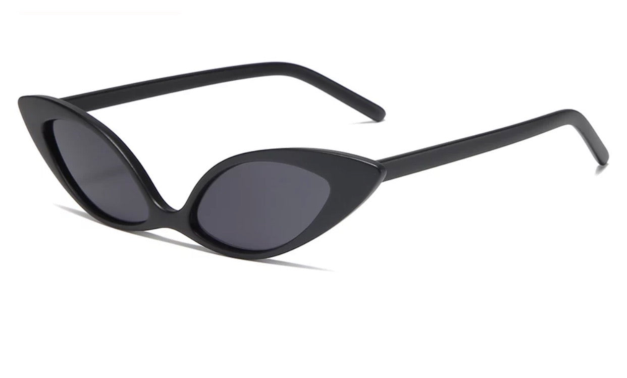 Cat eye sunglasses - Monique Fashion Accessories