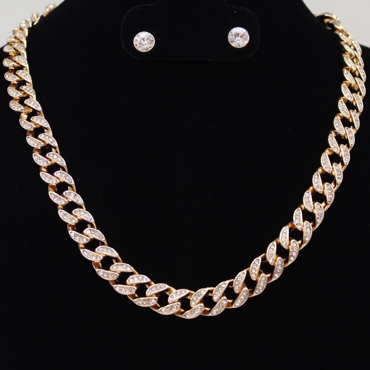 Chain Link Necklace with Stud earrings - Monique Fashion Accessories
