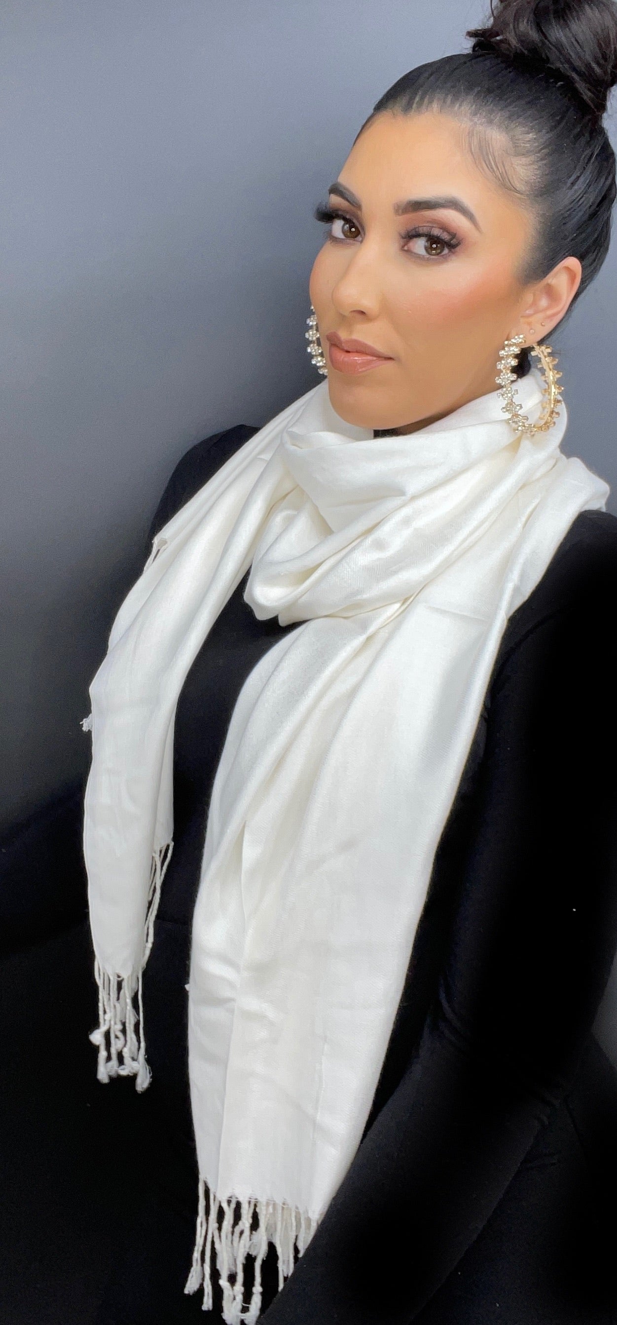 Ivory scarf - Monique Fashion Accessories